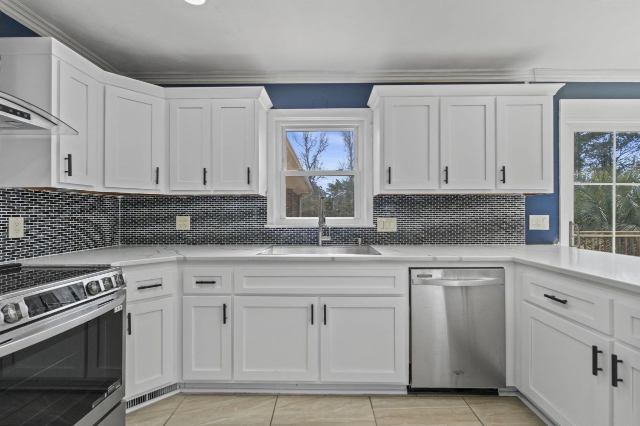 7638 Highway 905  Photo 11