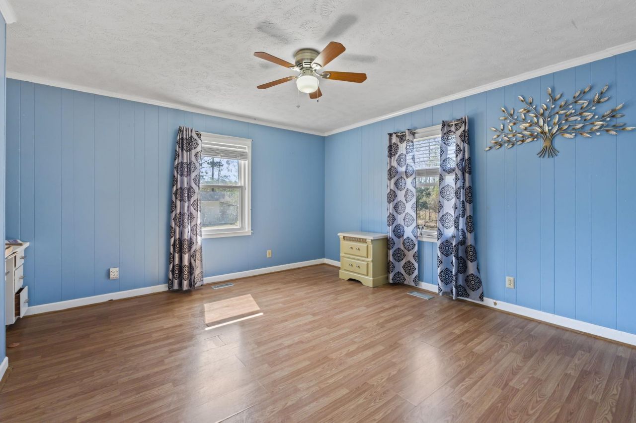 7638 Highway 905  Photo 16