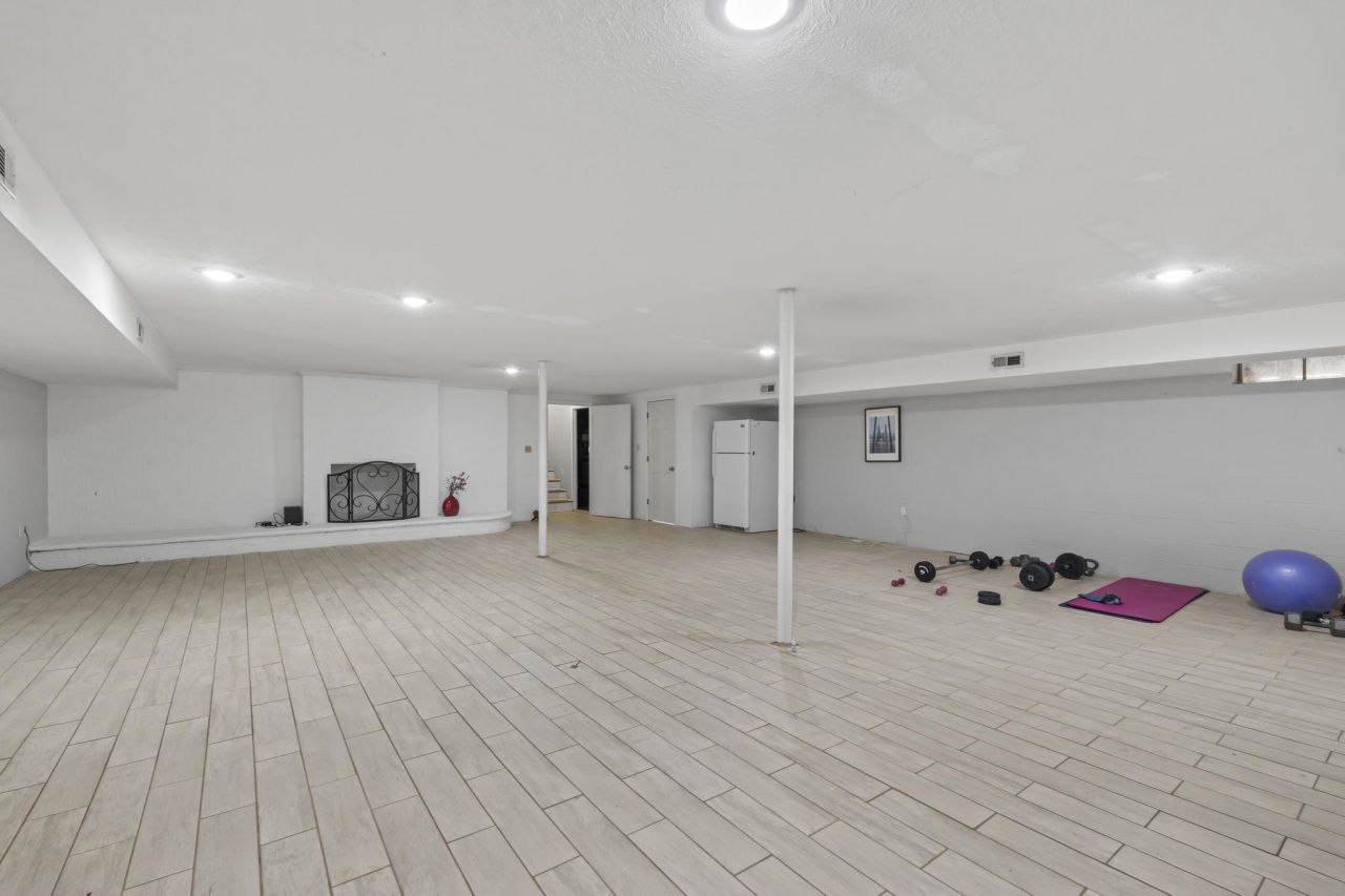 7638 Highway 905  Photo 26