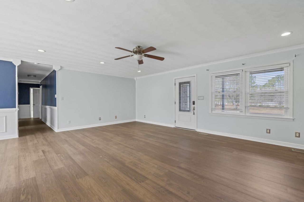 7638 Highway 905  Photo 5