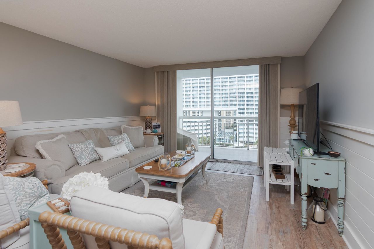 9820 Queensway Blvd.  Photo 10