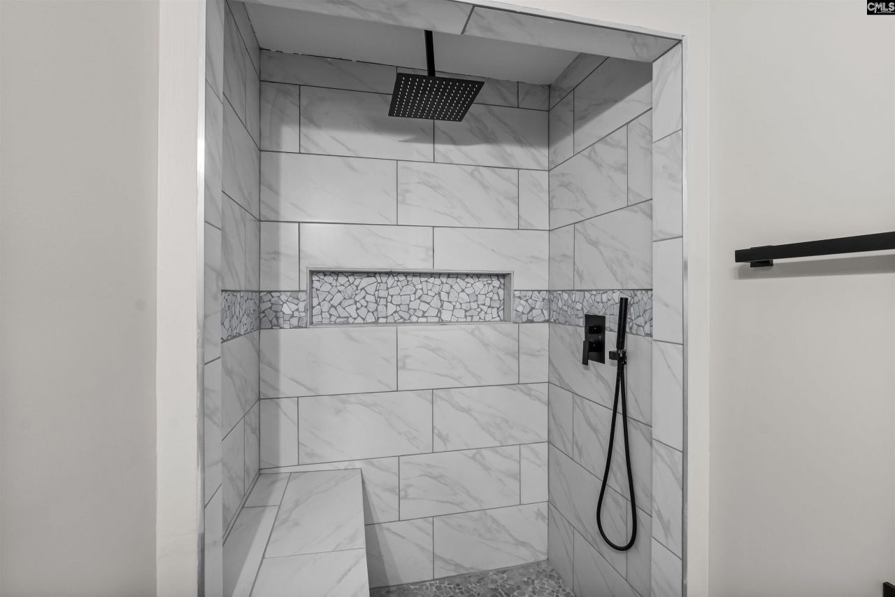 105 May Morning Court  Photo 16