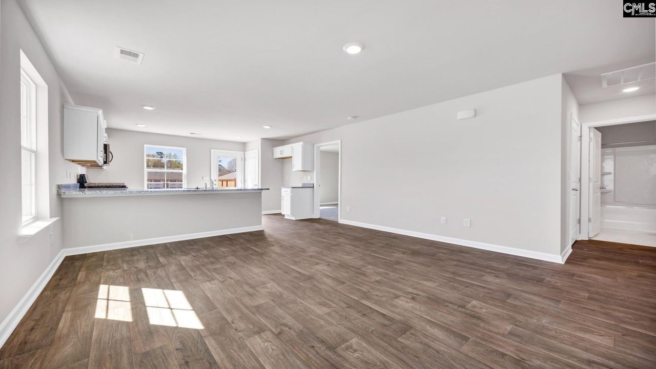 160 Stamford Road  Photo 11