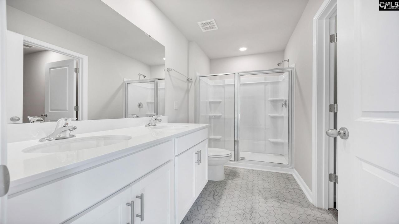 160 Stamford Road  Photo 17