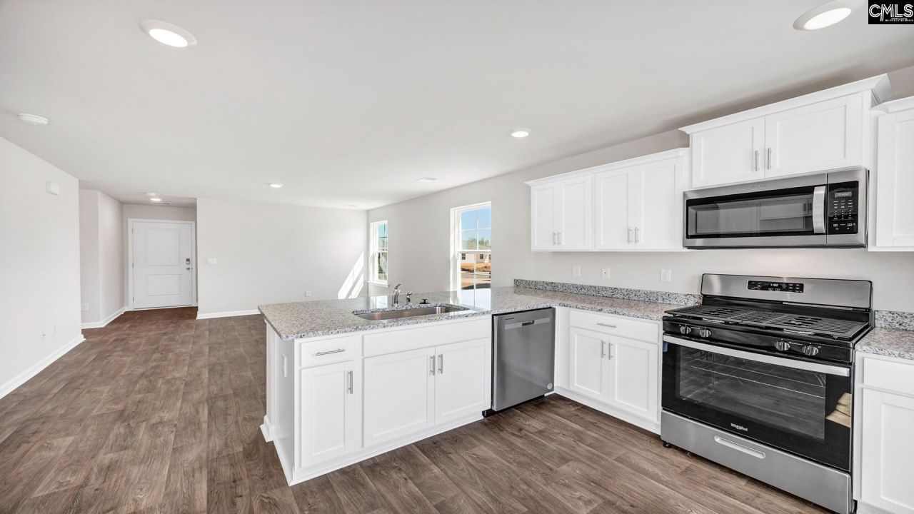 160 Stamford Road  Photo 6