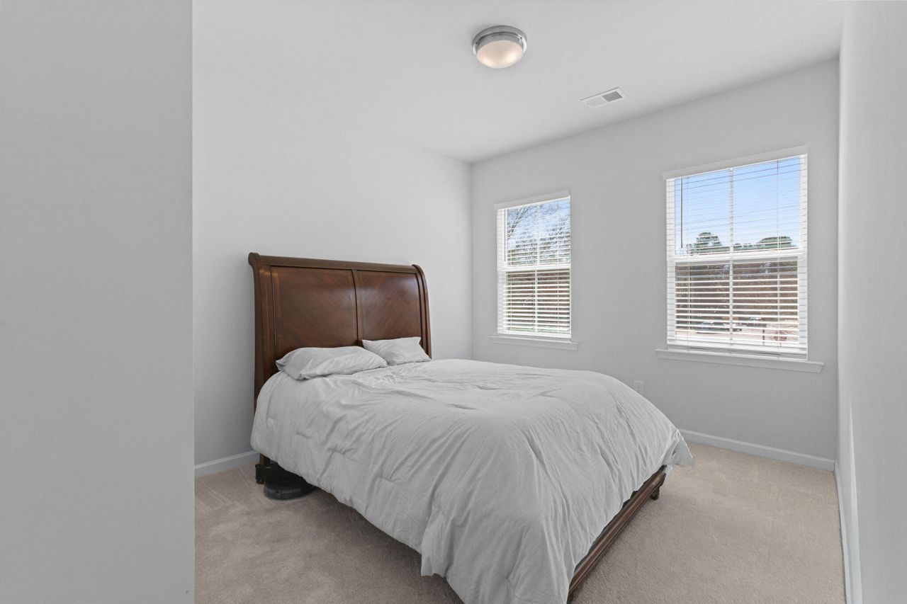 101 W Respite Lane Photo 15