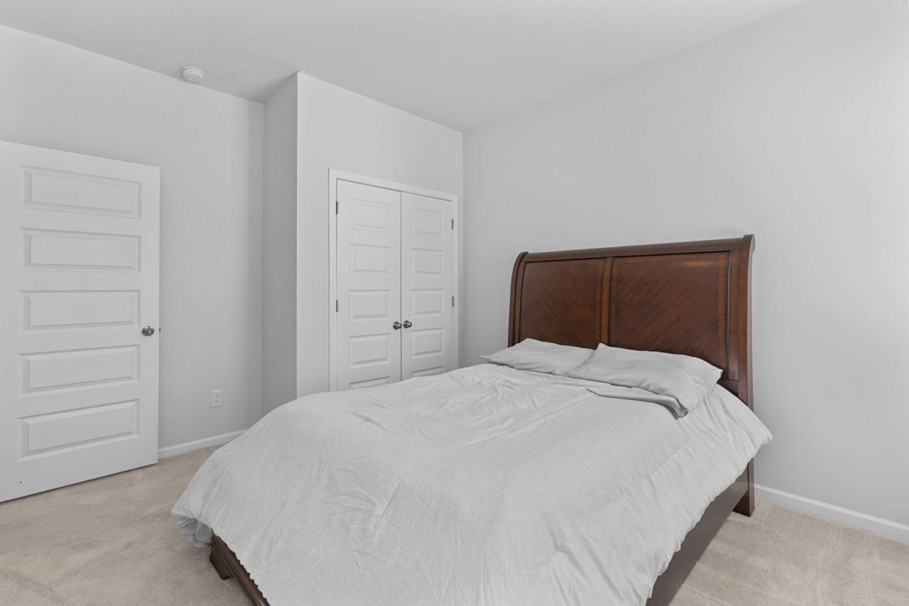 101 W Respite Lane Photo 16