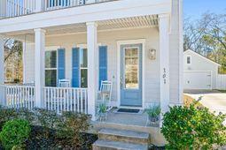 101 W Respite Lane photo 4