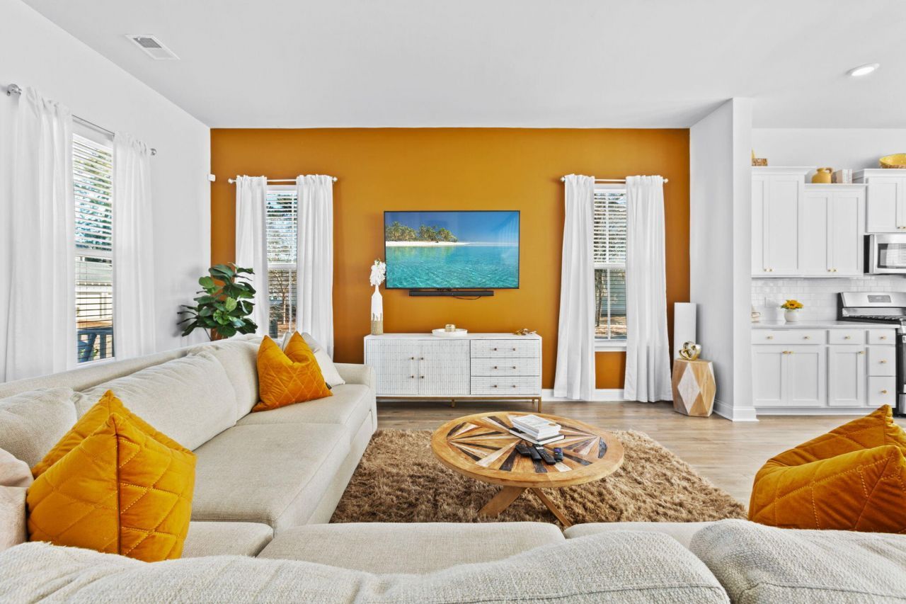 101 W Respite Lane Photo 4