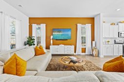 101 W Respite Lane photo 4