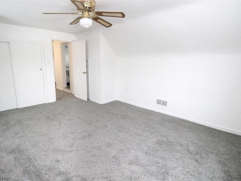 134 El Villa Way, Steubenville, OH 43952 Photo 22