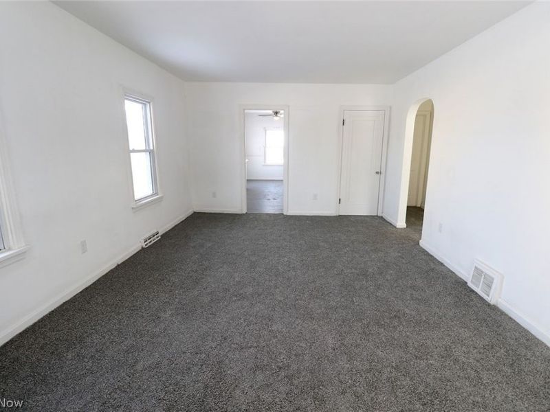 134 El Villa Way, Steubenville, OH 43952 Photo 8