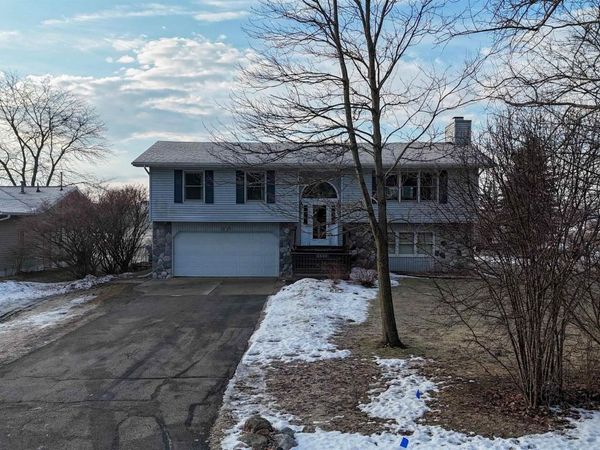 2332 O'Connor Drive, Mt Pleasant, MI 48858