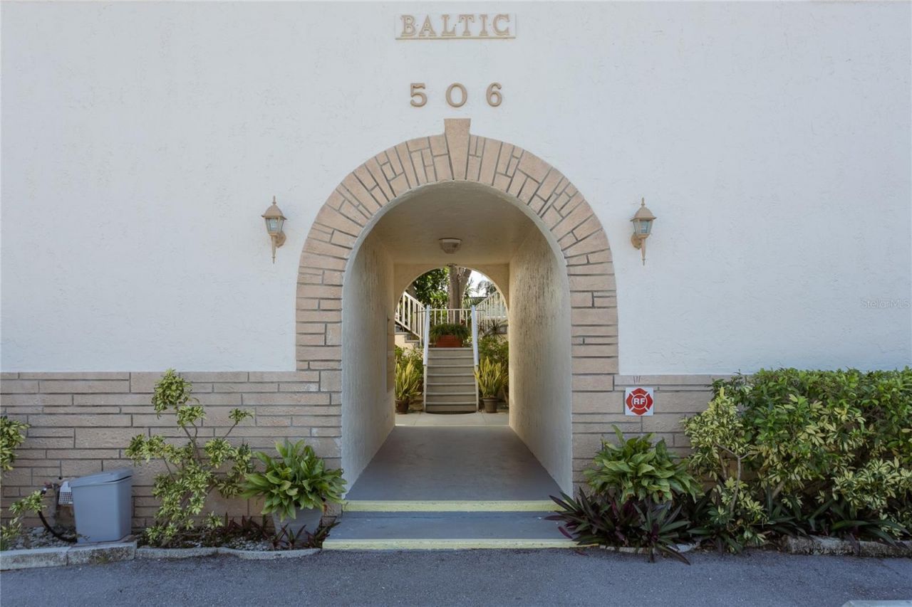 506 71st Ave, Unit 7, Saint Pete Beach, FL 33706 Photo