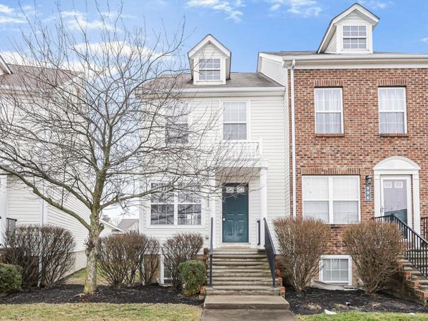 998 Hartford Village Boulevard, Unit 998, Columbus, OH 43228