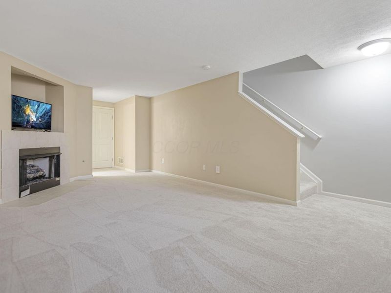 998 Hartford Village Boulevard, Unit 998, Columbus, OH 43228 Photo 23