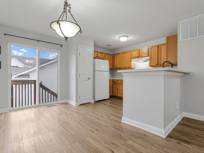 998 Hartford Village Boulevard, Unit 998, Columbus, OH 43228 Photo 8