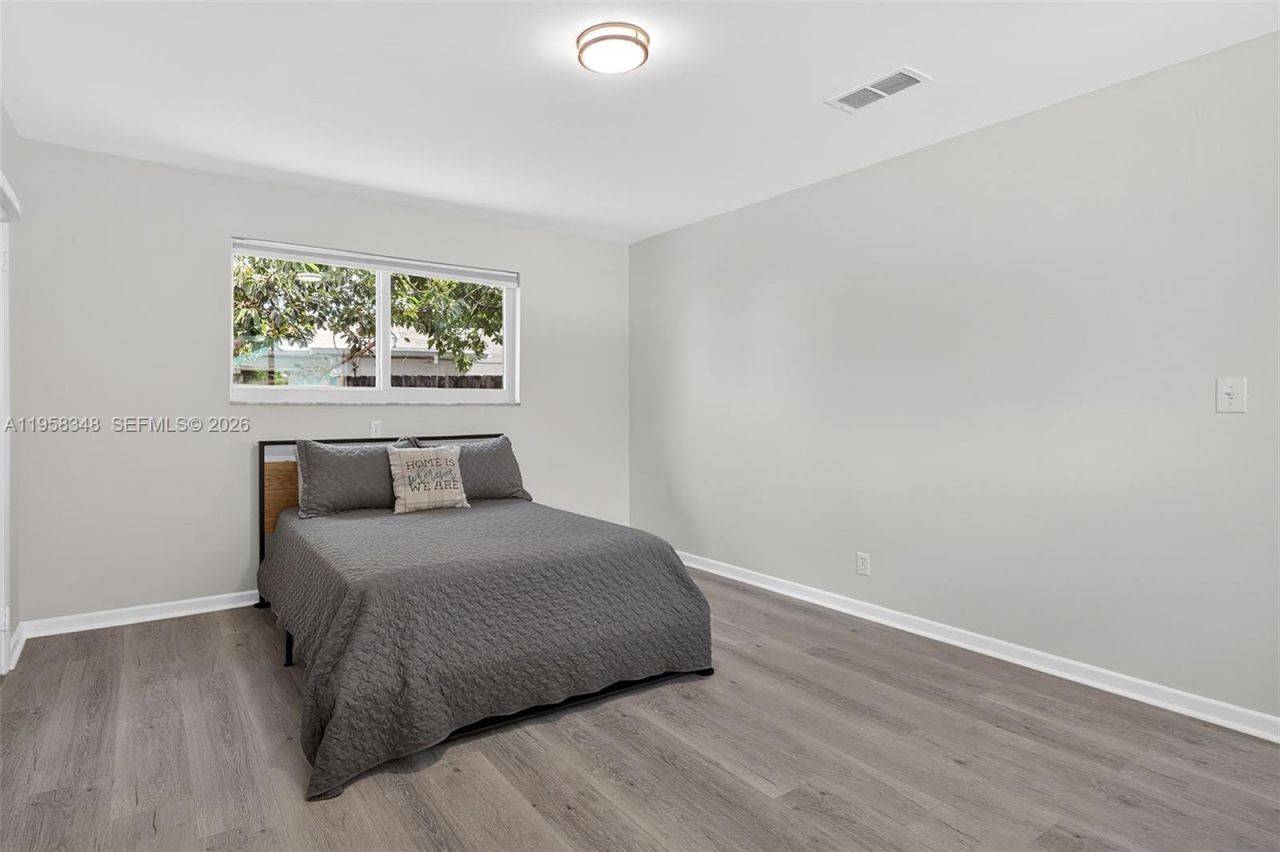 7081 NW 8th Ct, Plantation, FL 33317 Photo