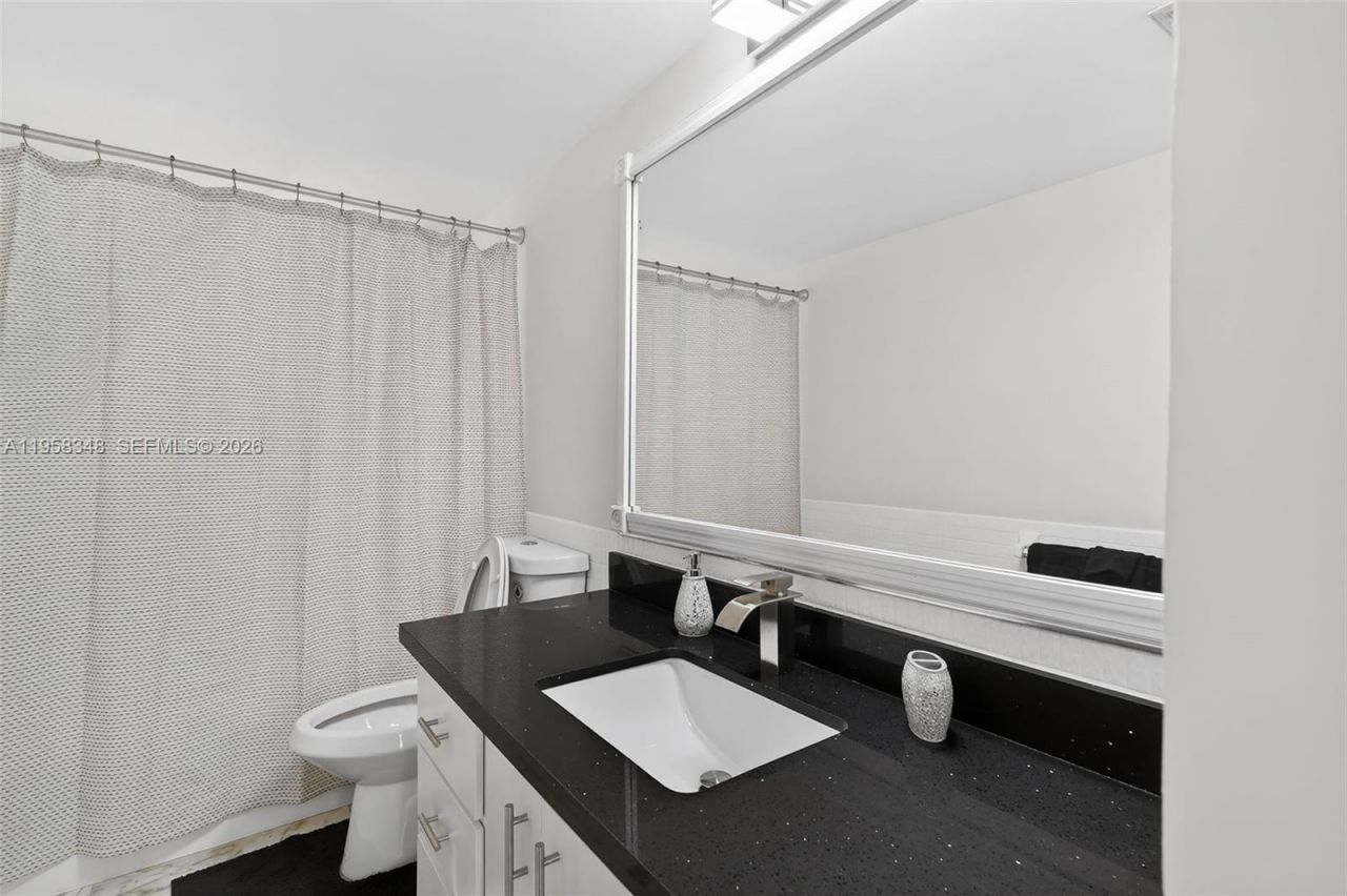 7081 NW 8th Ct, Plantation, FL 33317 Photo