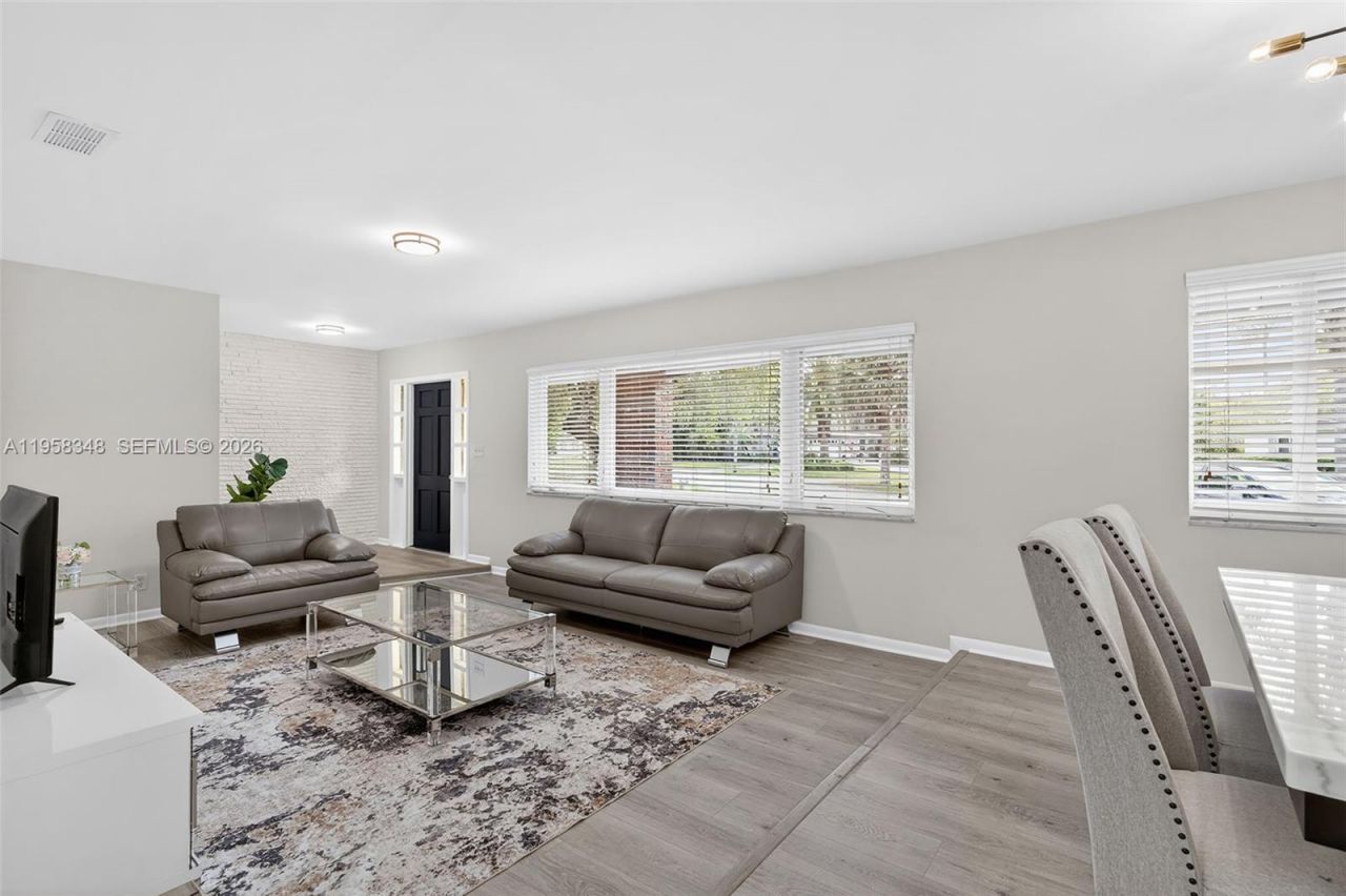 7081 NW 8th Ct, Plantation, FL 33317 Photo