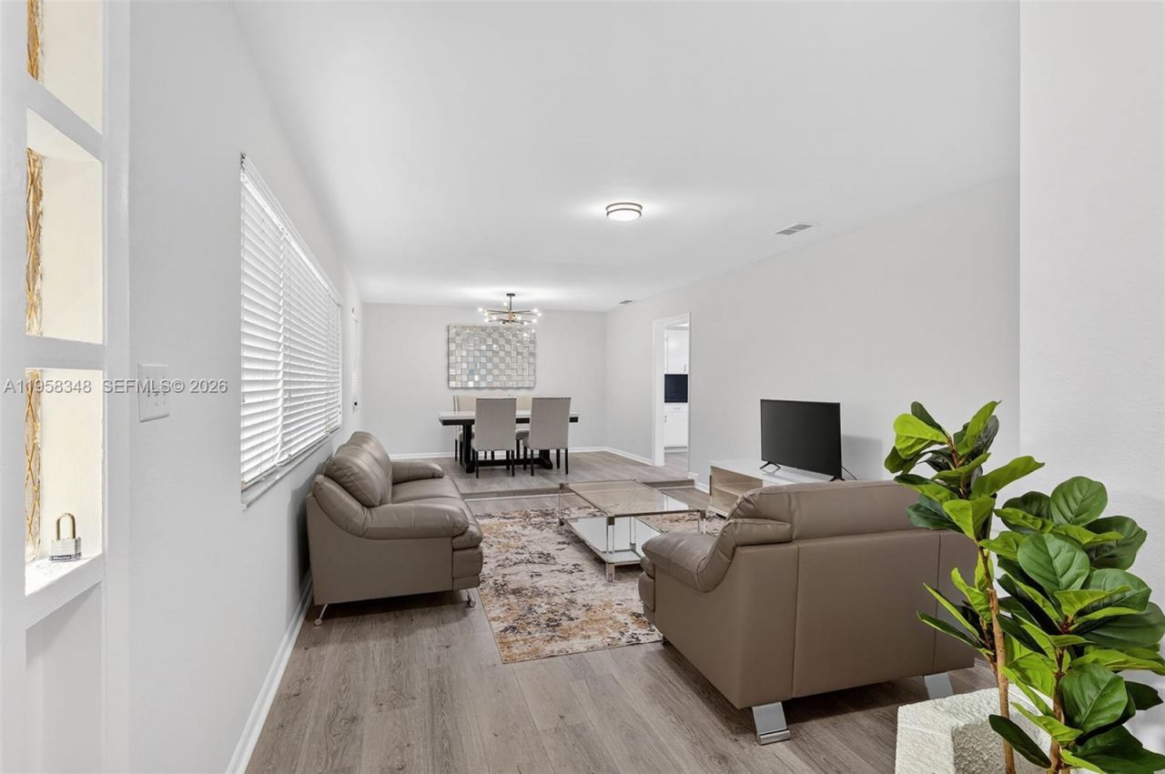 7081 NW 8th Ct, Plantation, FL 33317 Photo