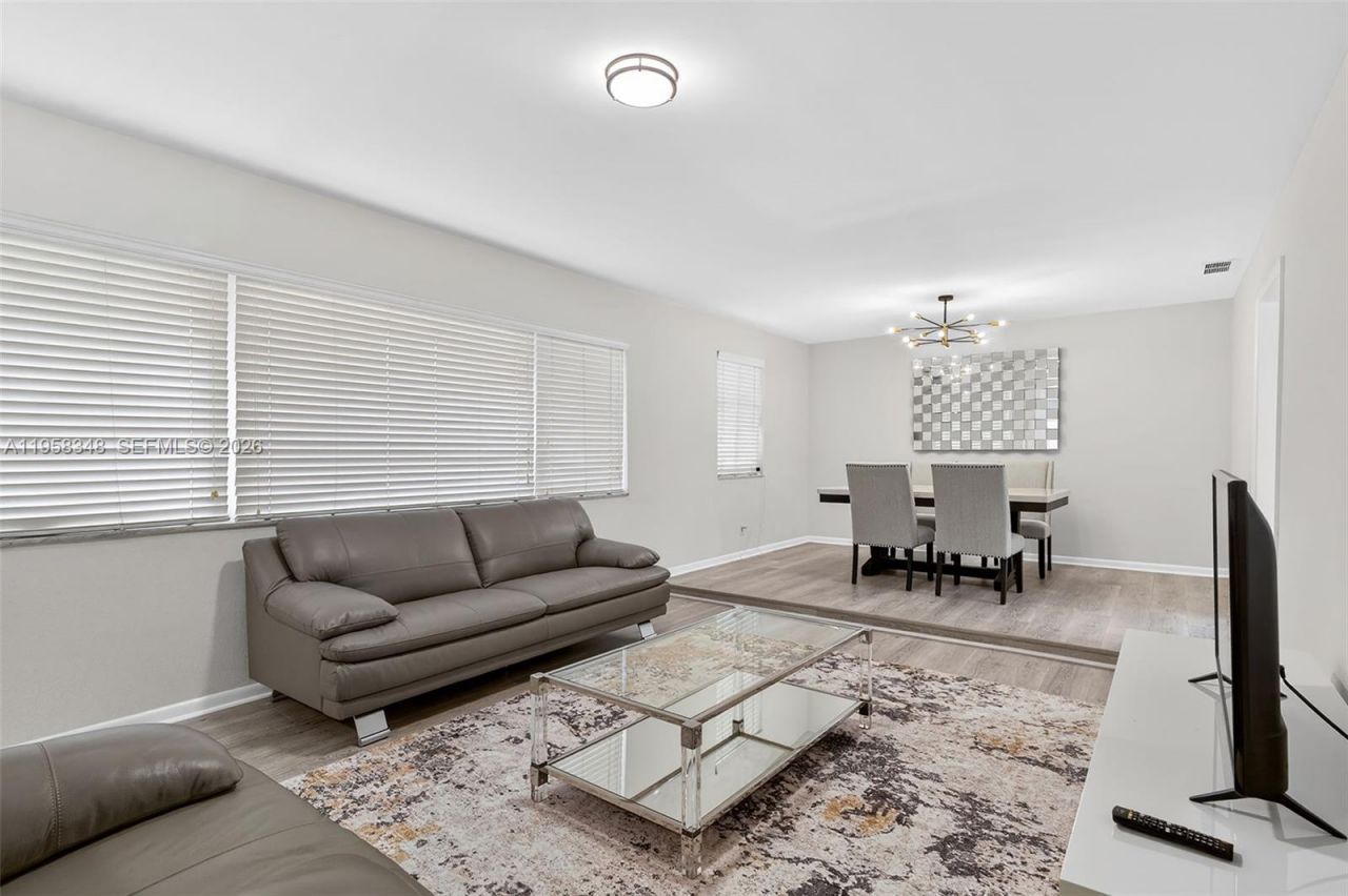 7081 NW 8th Ct, Plantation, FL 33317 Photo