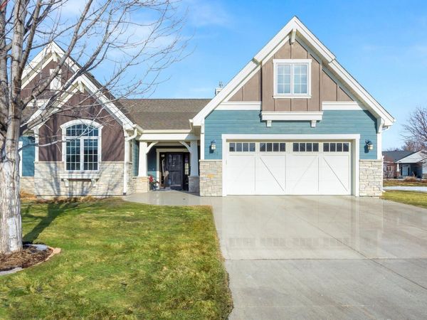 4303 44th Street S, Fargo, ND 58104