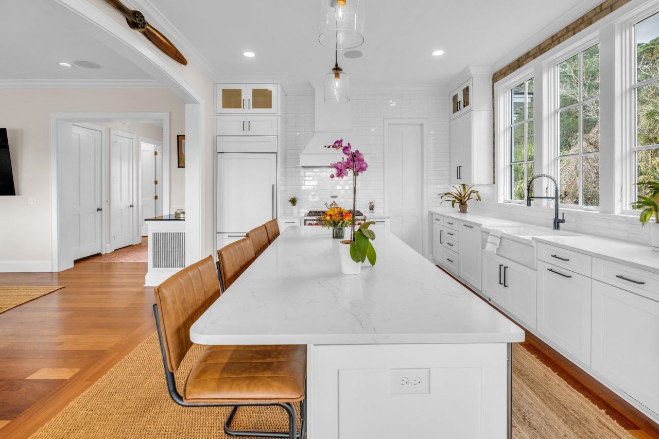 1352 Headquarters Plantation Drive Photo 13