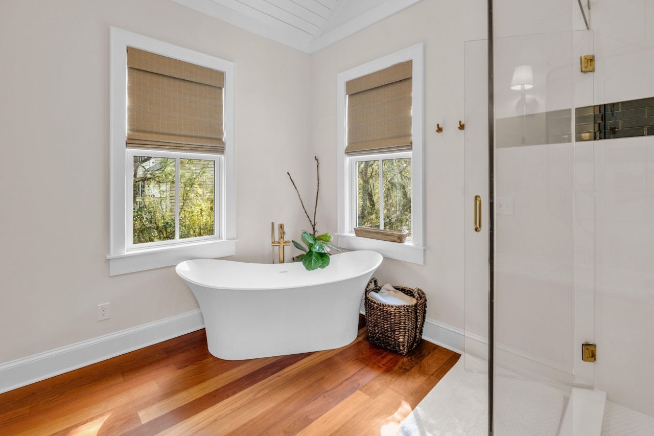 1352 Headquarters Plantation Drive Photo 33