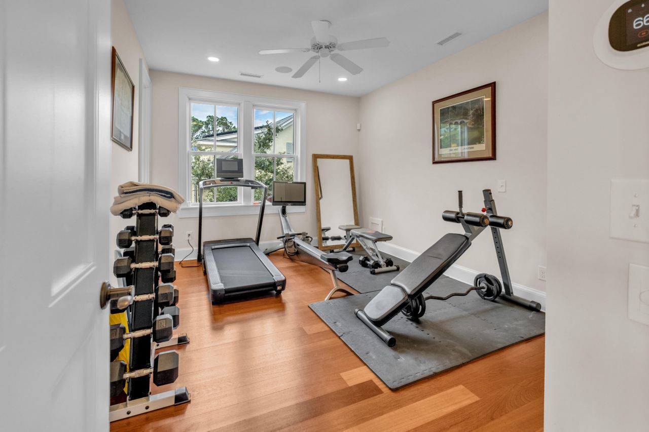 1352 Headquarters Plantation Drive Photo 42