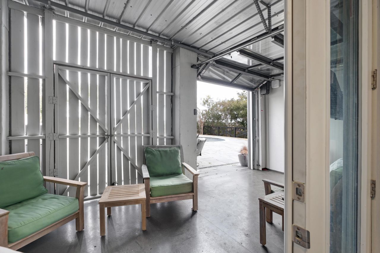 1352 Headquarters Plantation Drive Photo 61