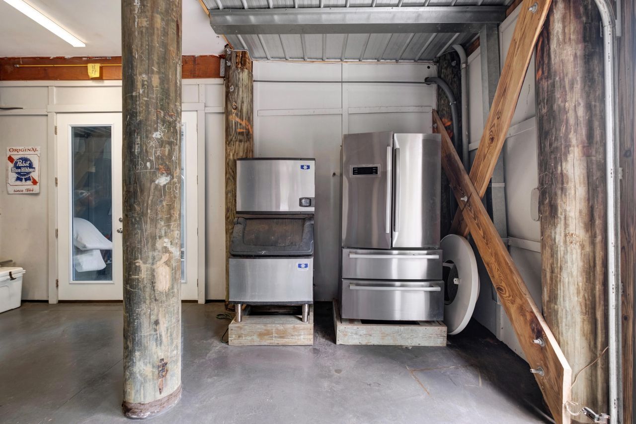 1352 Headquarters Plantation Drive Photo 62