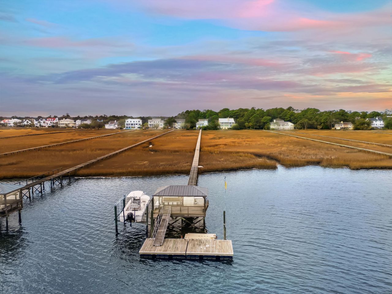 1352 Headquarters Plantation Drive Photo 69