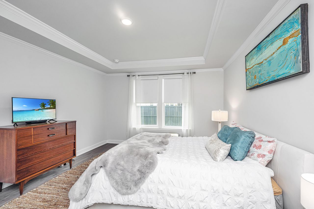 2052 Parish House Photo 16