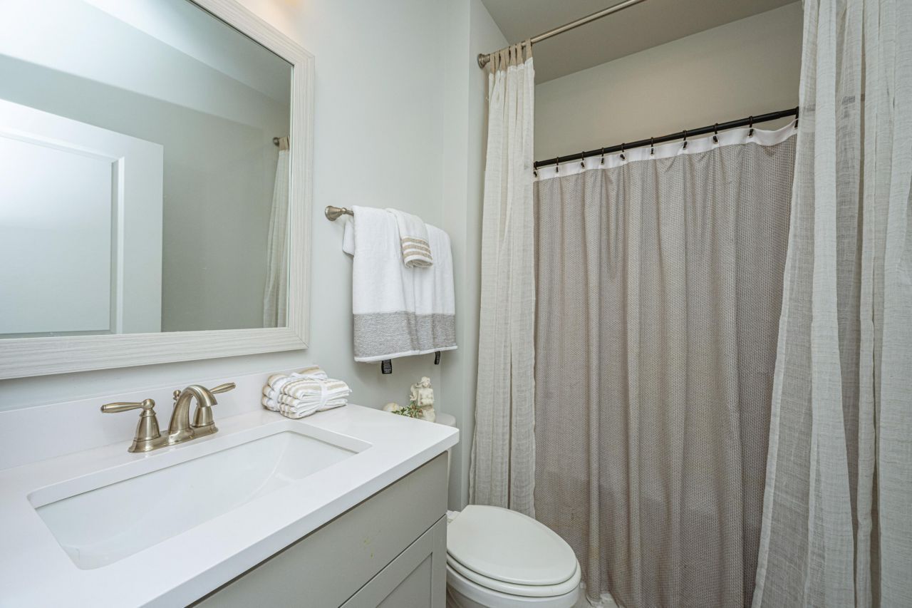 2052 Parish House Photo 24