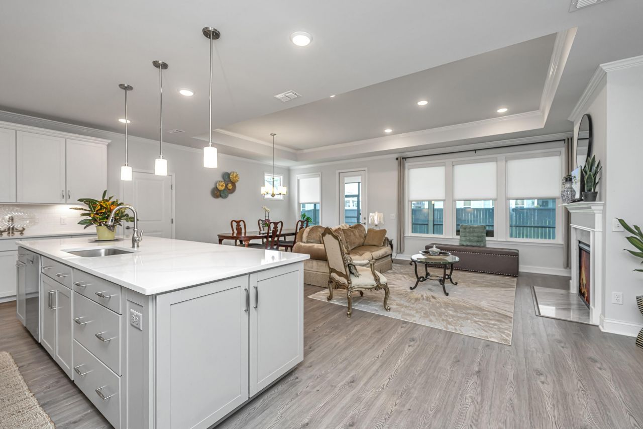 2052 Parish House Photo 3