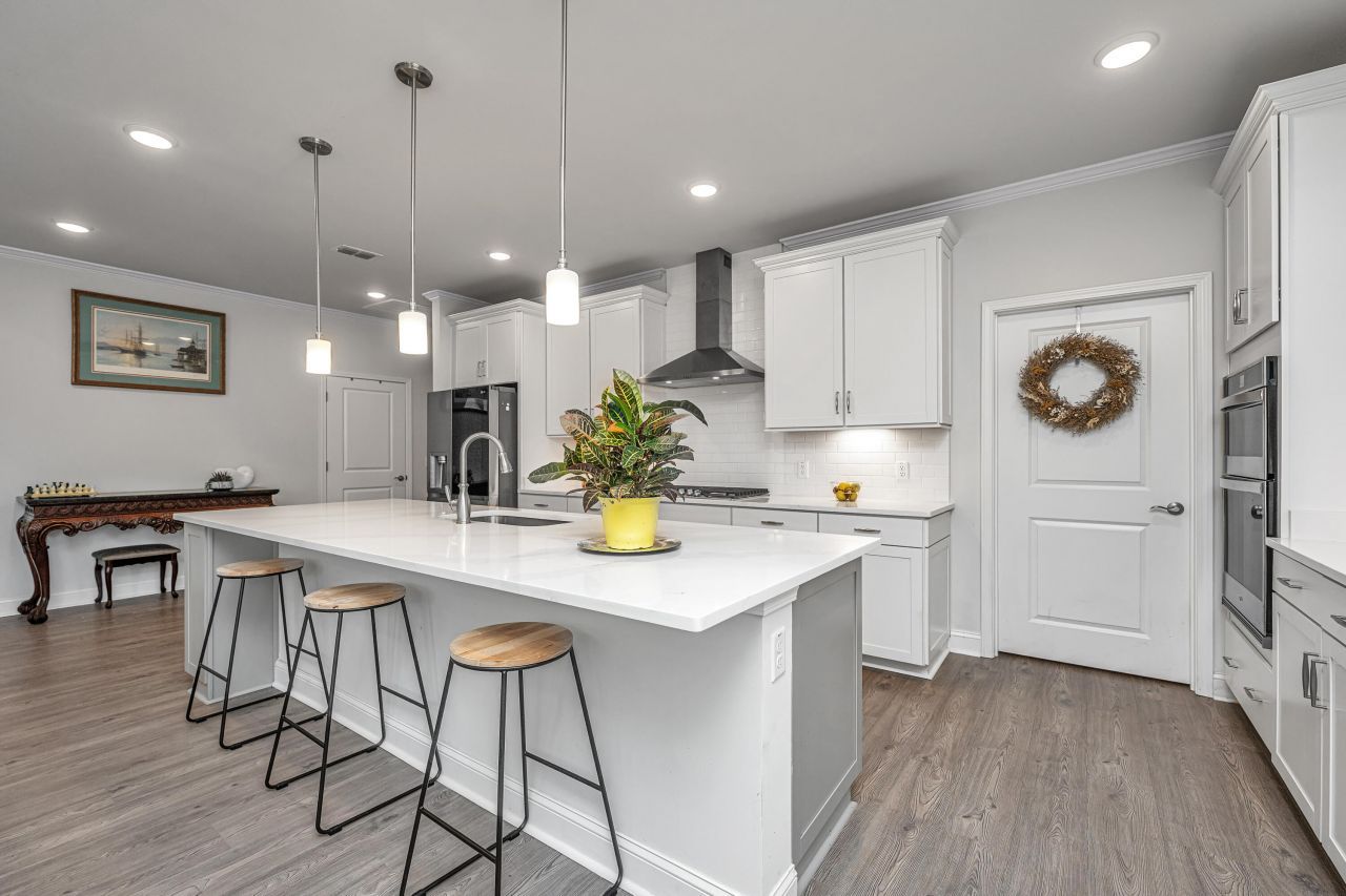 2052 Parish House Photo 4