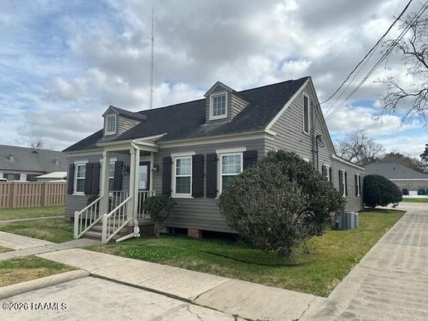 107 S Louisiana Street , Abbeville, LA 70510