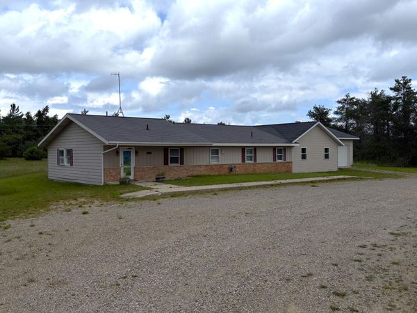 4890 Airport Road, Lewiston, MI 49756