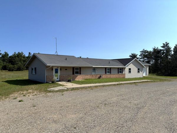 4890 Airport Road, Lewiston, MI 49756