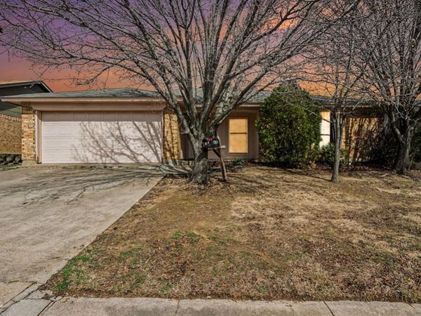 6461 Westridge Drive, Watauga, TX 76148