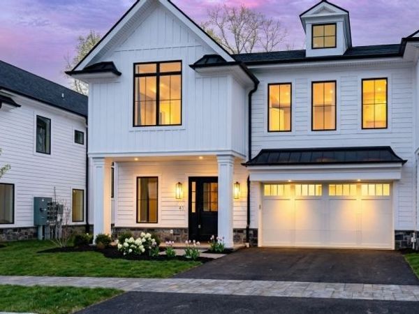 16 Paris Ave, Rockleigh, NJ 07647