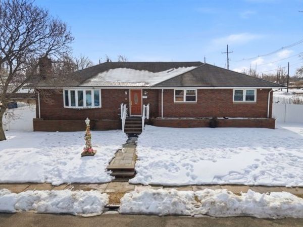 6 E 2Nd St, Woodbridge, NJ 07064