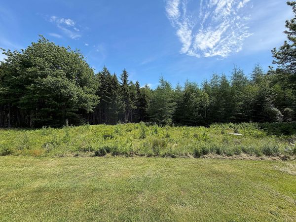 12 Lindsay's Road, Deer Isle, ME 04627