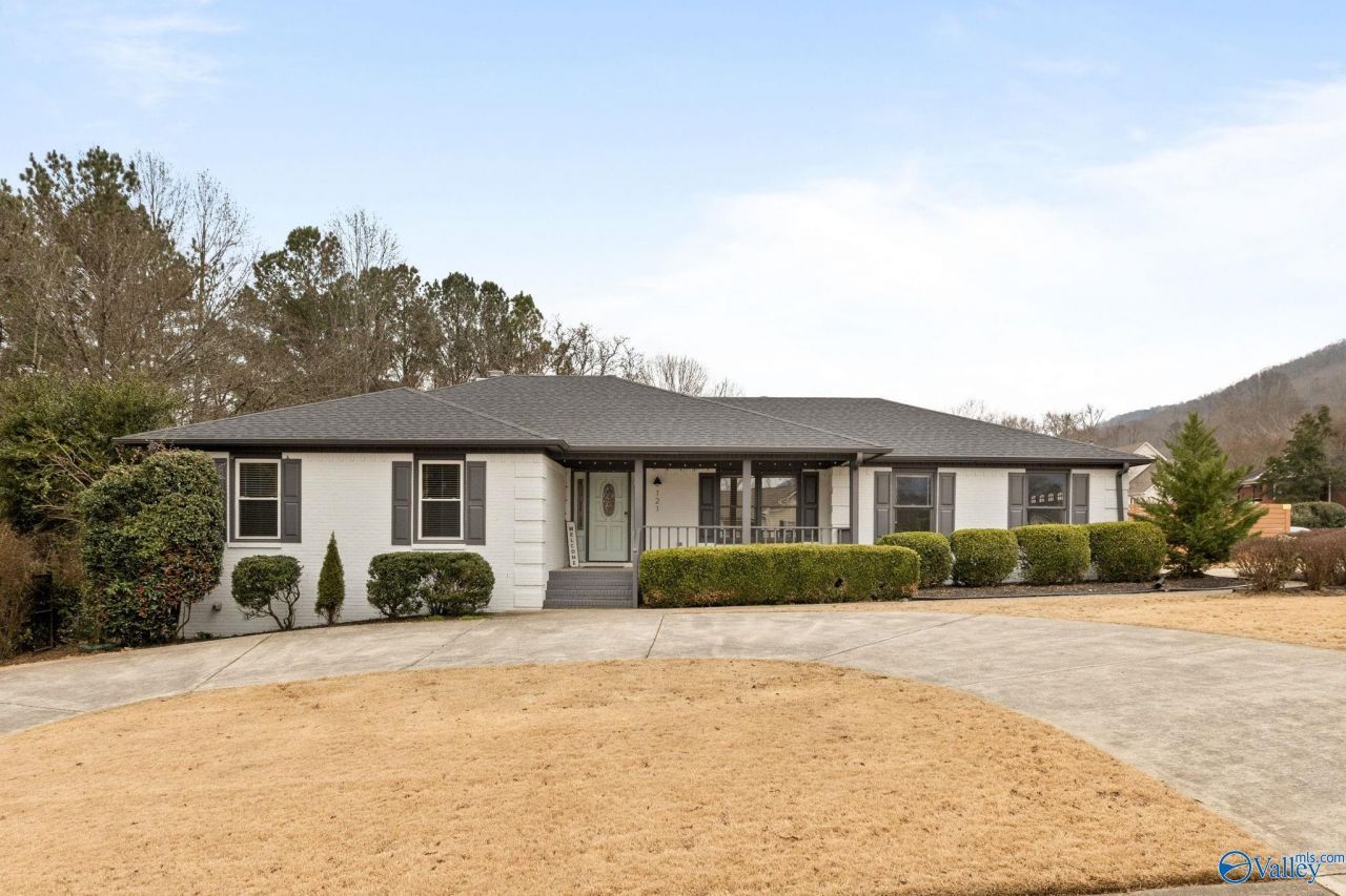121 Tessie Drive Se, Owens Cross Roads, AL 35763 Main Photo
