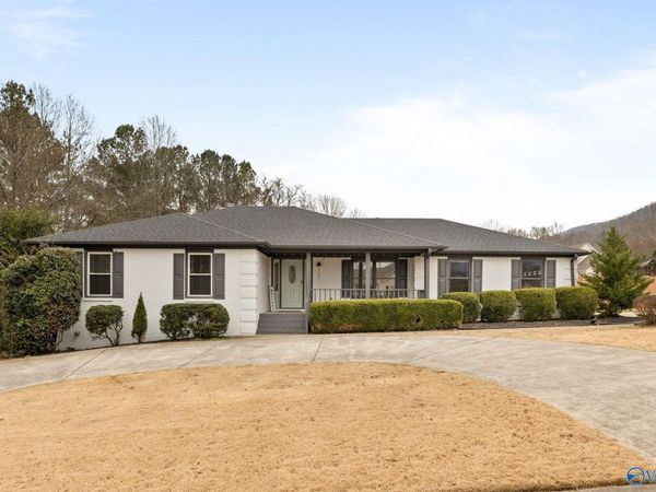 121 Tessie Drive SE, Owens Cross Roads, AL 35763