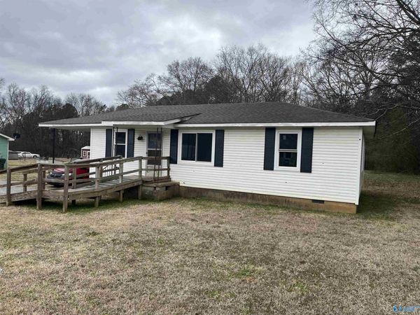 95 Jarman Cove, Leighton, AL 35646