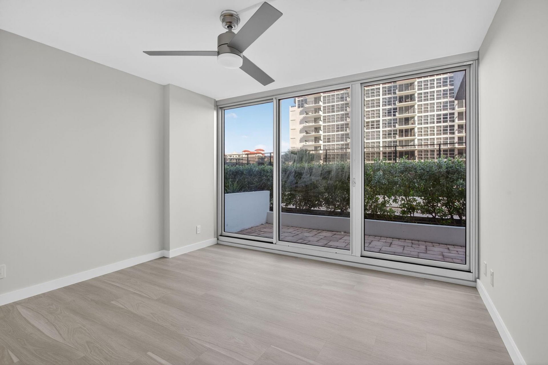 525 N Ocean Boulevard, Unit 422, Pompano Beach, FL 33062 Photo