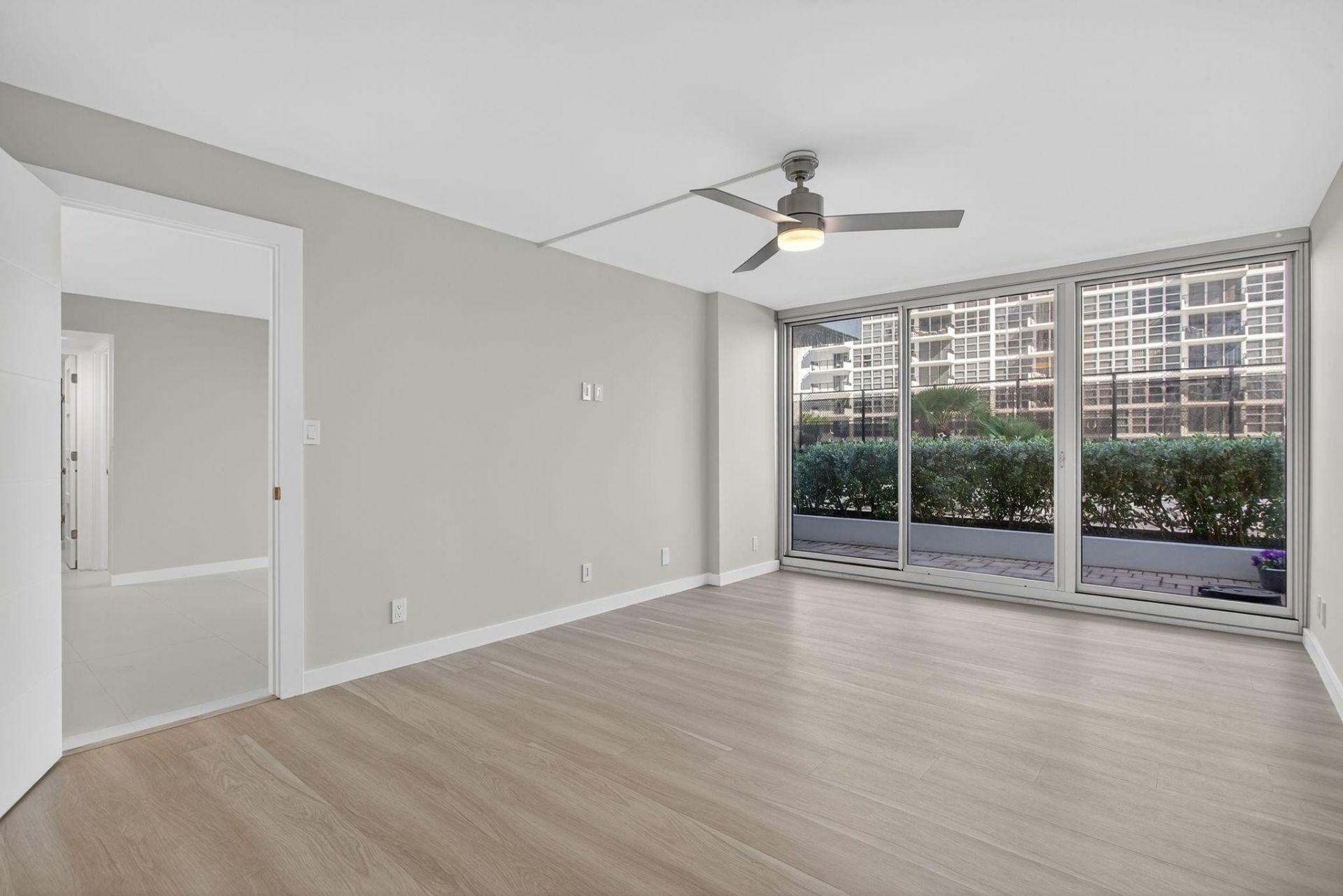 525 N Ocean Boulevard, Unit 422, Pompano Beach, FL 33062 Photo