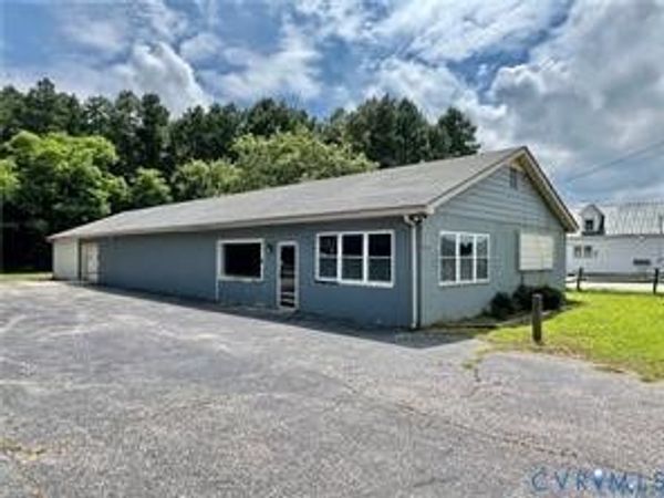 15242 General Puller Highway , Hardyville, VA 23070